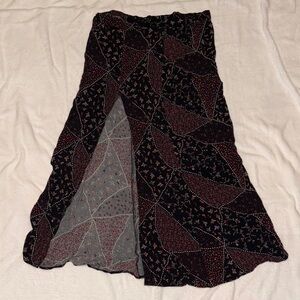 Elegant Black and Red Patterned Skirt
